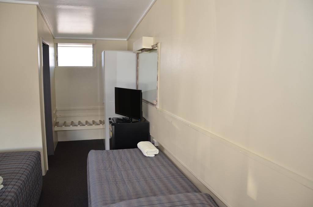 Warwick Motor Inn Zimmer foto