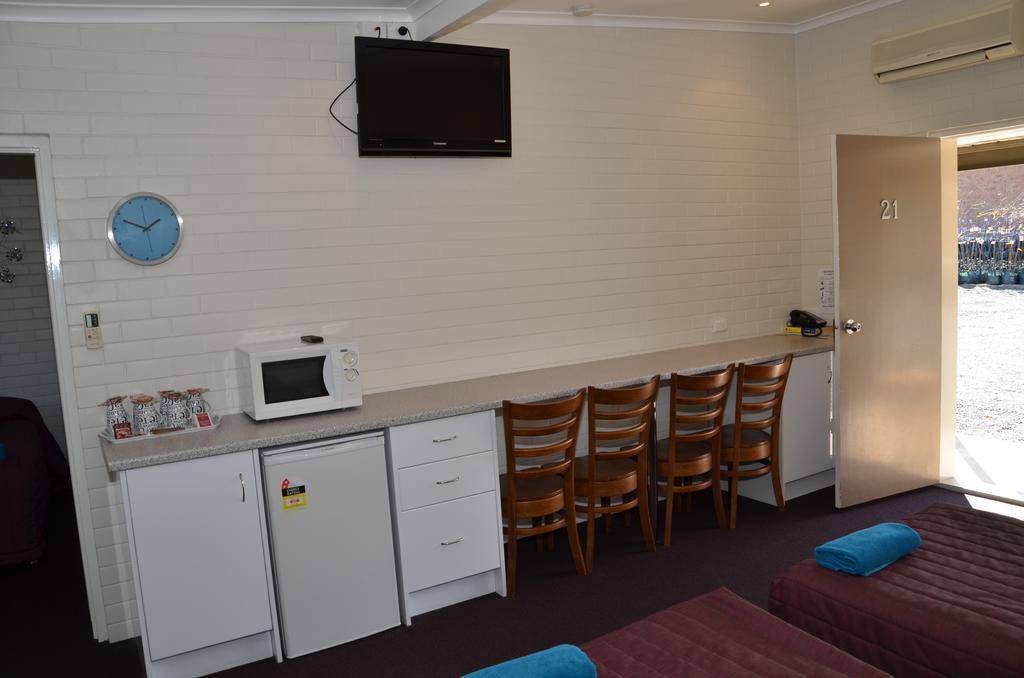 Warwick Motor Inn Zimmer foto